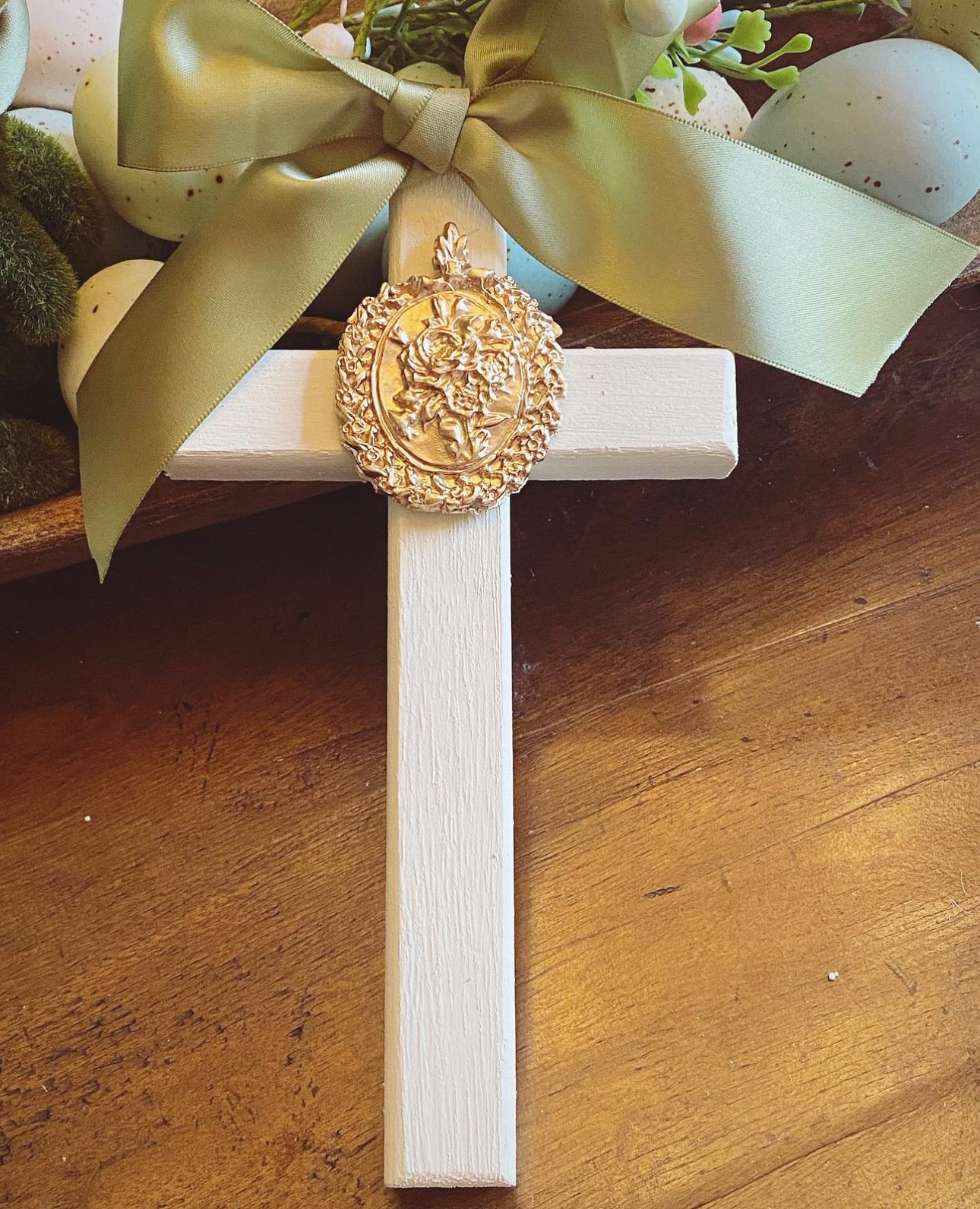 Gold Gilded Rose Bouquet Intaglio Wooden Cross